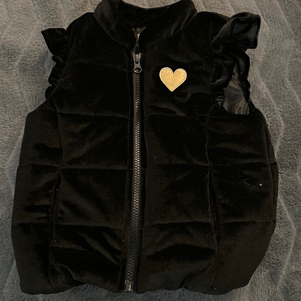 Black puffer vest